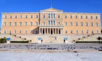 AIGINIONEWS: Το Υπουργείο Πολιτισμού αναλαμβάνει την αποκατάσταση και ανάδειξη του κτηρίου της Βουλής