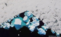 Γροιλανδία: Έχασε 2 γιγατόνους πάγων σε μία ημέρα