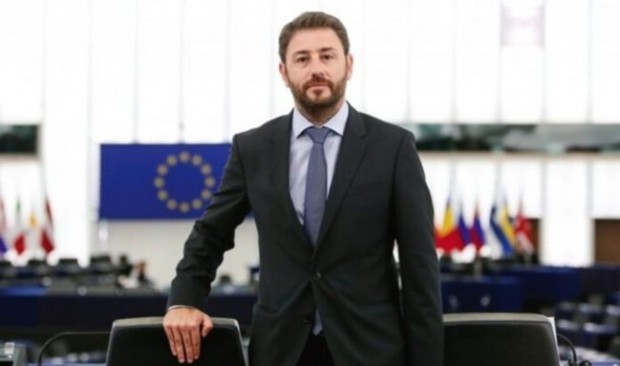 AIGINIONEWS: Ανδρουλάκης: «Η TUI πήρε 3 δις ενισχύσεις από τη Γερμανία, αλλά δεν πληρώνει τους Έλληνες ξενοδόχους»